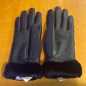 UGG Gloves Size Small RN 17541